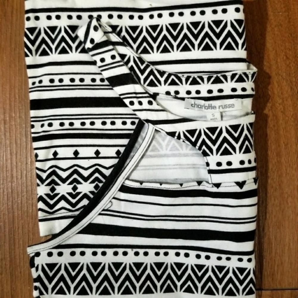 Cut Out Pattern Dress - Picture 5 of 5